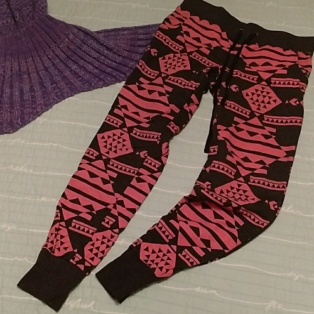 Aztec sweat pants.